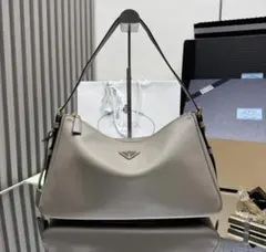 PRADA ショルダーバッグ