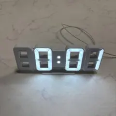 デジタル時計 ホワイト USB接続