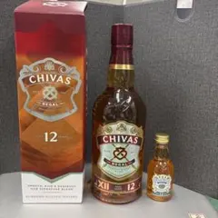 Chivas Regal 12年 700ml ミニボトル付のサムネイル