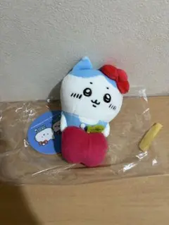 【ゆうゆう】サンリオ　ハチワレ　キティ　デスクトップから見守るぬいぐるみ ちいかわ×サンリオキャラクターズ デスクトップから見守る