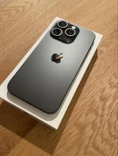 iPhone 15 Pro ブラックチタニウム256GB SIMフリー