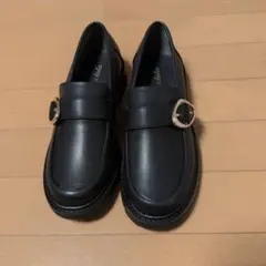 ブラックローファー 金具付き