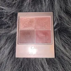 キャンメイクシルキースフレアイズ（マットタイプ）M02