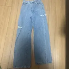 ライトブルーダメージデニムパンツ