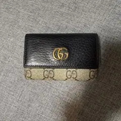 美品 GUCCI キーケース 6連 ブラック 現行 771156・0416 ロゴ - メルカリ