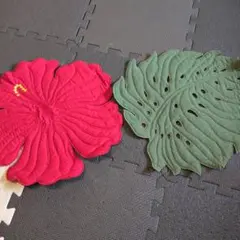 ハワイアンランチョンマット ハイビスカスとモンステラ