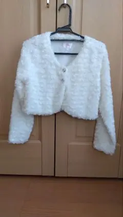 ホワイトファークロップドジャケット