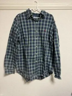 ネイビーとグリーンのチェックシャツ