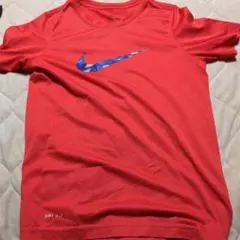 Nike DRI-FIT 赤 半袖Tシャツ