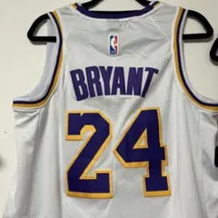 Item thumbnail for item b9189259-8a24-4290-8c21-28d1ae1566bb