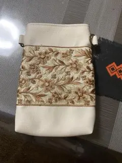 Item thumbnail for item 3dd62f97-3b77-4bcb-b5ca-836ea2cad97d