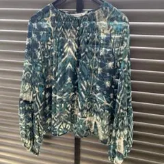 柄物ブラウス