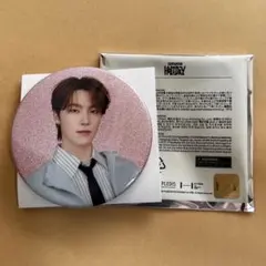 【匿名配送】seventeen holiday 缶バッジ　 ディノ