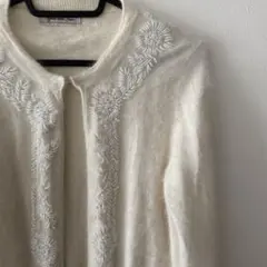 スピックアンドスパン アンゴラニット ホワイト カーディガン ビーズ刺繍