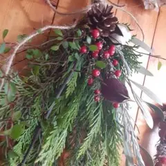 ローズマリー香る　クリスマススワッグ　フレッシュです！