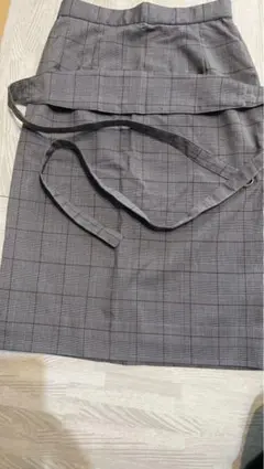 美品　COCODEAL タイトスカートのサムネイル