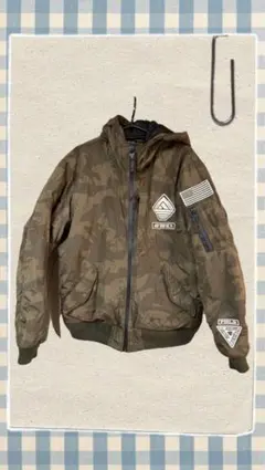 AVIREX カモフラージュ ダウンジャケット