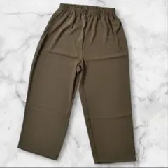 希少タグ付き　ケレン　ストレートイージーパンツ　カーキ大きめ　ゆったり完売カラー