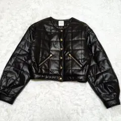 【美品】 REDYAZEL ノーカラー ジャケット ショート丈 金ボタン 黒