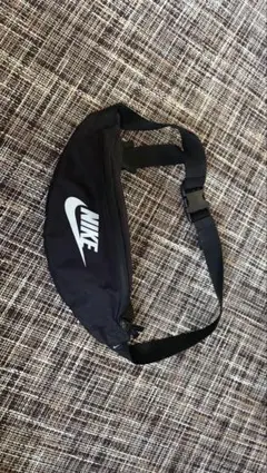 NIKE（ナイキ） ボディバッグ・ウエストポーチ ブラック