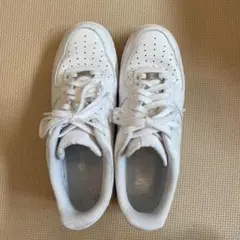 NIKE Air Force 1 ホワイトのサムネイル
