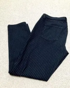 【美品】ユニクロ　ストレッチ　ストレートパンツ　黒　ストライプ柄　レディース　L