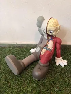 2026年最新】kaws RESTING PLACEの人気アイテム - メルカリ