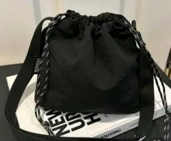 シンプル　軽量　バケツバッグ　ブラック　新品　おでかけ　公園　匿名　新品