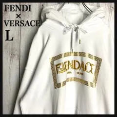 【美品☆高級】フェンダーチェ フェンディ ヴェルサーチ パーカー ホワイト L フェンディ FENDI × ヴェルサーチェ フェンダーチェ VERSACE FENDACE