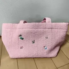 ファミリア ピオヌンナル 刺繍入りキルティングトートバッグ ピンクのサムネイル