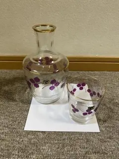デキャンタとグラスのセット 紫色の葉っぱ柄　アデリア　値下げしました
