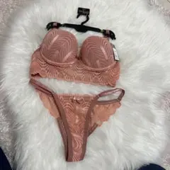 ピンクレースブラジャーショーツセット Made in Brazil