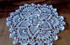 ホワイトレーステーブルセンター