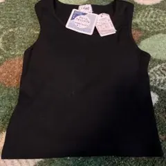 ラブトキシックス。ブラック リブ編み タンクトップ M（150）胸パッド付き。