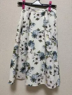 未使用allamanda花柄スカート