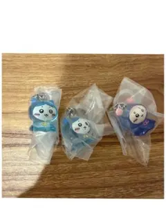 ちいかわ　めじるしアクセサリー３　ハチワレ　古本屋