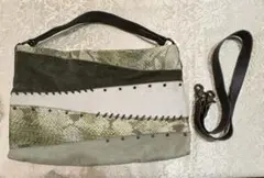 オリーブグリーン　ショルダーバッグ 斜め掛け 手持ち イタリア製 本革