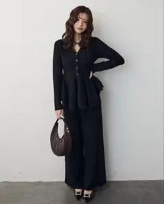 frene フラーネ 同型 ペプラムニット セットアップ ブラック　OTOHA