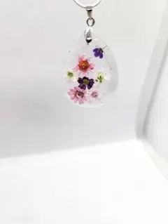 ハンドメイド　ドライフラワー入り　ペンダント