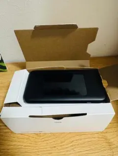 KYF39 GRATINA black 充電器セット 安心のメルカリ便 匿名配送 - メルカリ