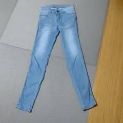 試着のみ★Lee スキニーデニム ライトブルーSサイズ