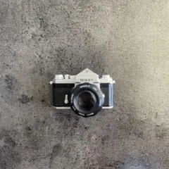 Nikon ミニチュア カメラコレクション　フィギュア　ガチャ