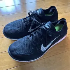 フライニット スニーカー