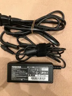 TOSHIBA AC/DCアダプター SADP-65KB C