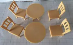 シルバニアファミリー テーブル＆イスセット　 ハンバーガー屋さん