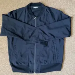 『最終お値引き』avv.standard薄手黒ジャンパー