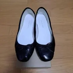 ADAM ET ROPE フラットシューズ バレエシューズ ブラックのサムネイル