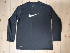 NIKE速乾性長袖ロングTシャツ(130-140cm)