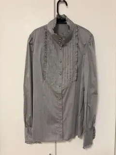 COMME CA ISM グレー フリル付き長袖シャツ