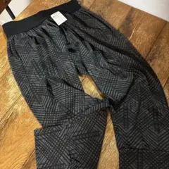 新品未使用　アツギ　ヨガパンツ　サルエルパンツ　Mサイズ